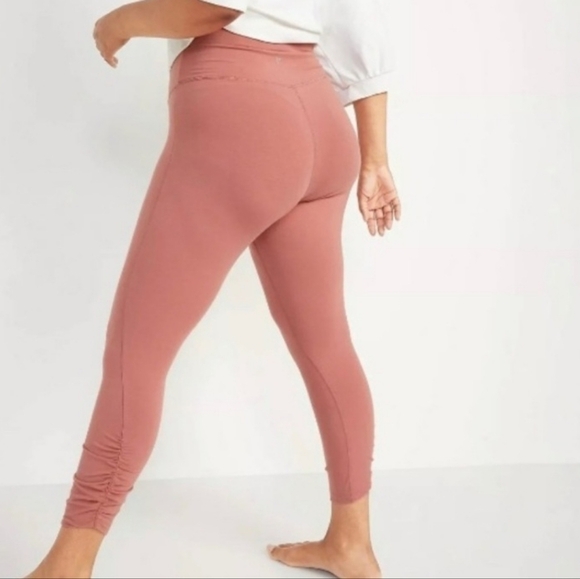 Old Navy Extra High-Waisted Power Chill Ruched Leggings Dusty Red M - Picture 3 of 13